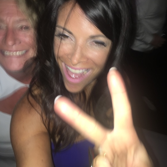 Meet your Posher, Liz - Picture 1 of 1